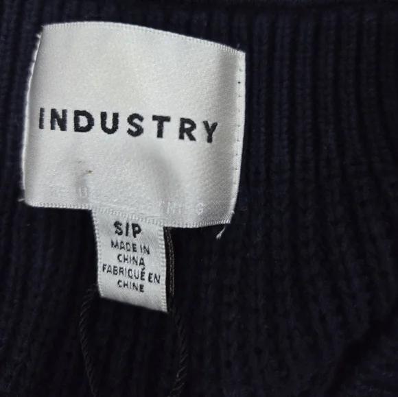 Industry Women's Navy Knit Top with Floral Sleeves Size S - Picture 8 of 10